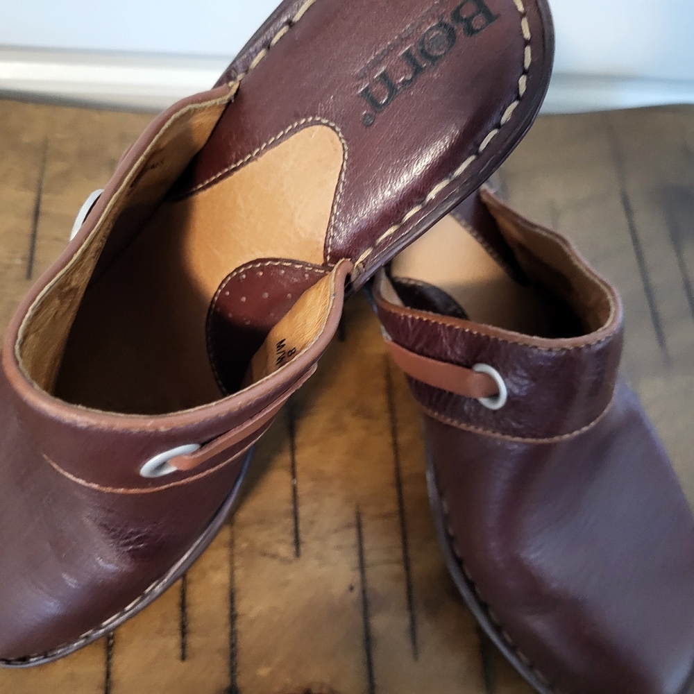 Born Womens Brown Clogs Size 8